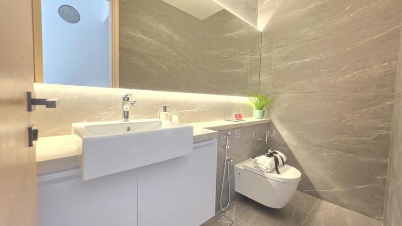 Brand New Freehold Detached House With Attic, Lift And Pool in d15, Siglap Road, East Coast / Marine Parade, 5 Bedrooms, 9,280 sqft, Detached House For Sale, by Esther Sim, 500301734 - Bathroom - PropertyGuru.com.sg