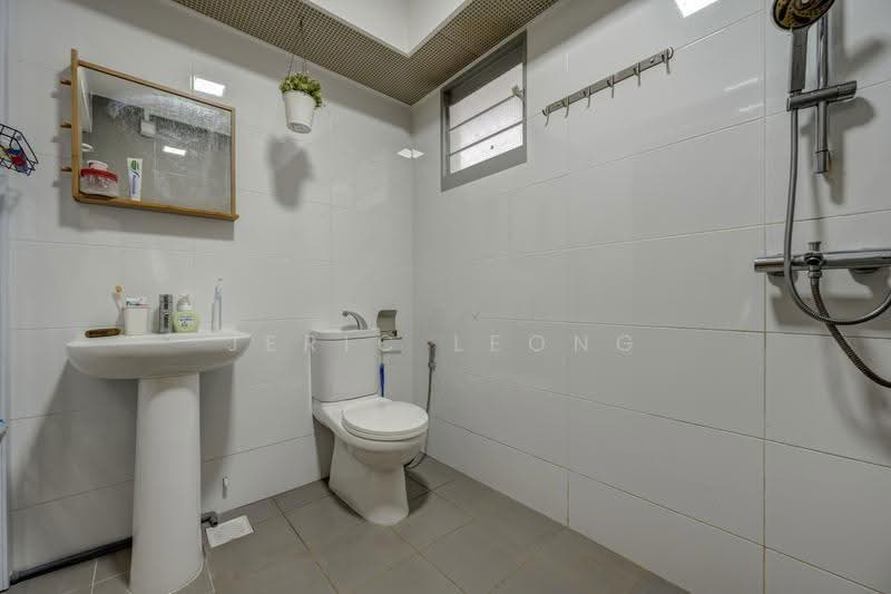 356B Anchorvale Lane, 356B Anchorvale Lane, Hougang / Punggol / Sengkang, 3 Bedrooms, 1,216 sqft, HDB Flat For Rent, by Jeric Leong, 500301764 - Bathroom - PropertyGuru.com.sg