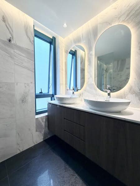 The Legend, 361 Bukit Timah Road, Tanglin / Holland / Bukit Timah, 3 Bedrooms, 2,164 sqft, Condominium For Rent, by Evangeline Yeong, 500301888 - Master Bathroom - PropertyGuru.com.sg