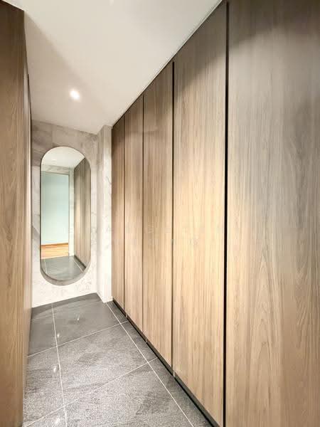 The Legend, 361 Bukit Timah Road, Tanglin / Holland / Bukit Timah, 3 Bedrooms, 2,164 sqft, Condominium For Rent, by Evangeline Yeong, 500301888 - Master Walk in Wardobe - PropertyGuru.com.sg