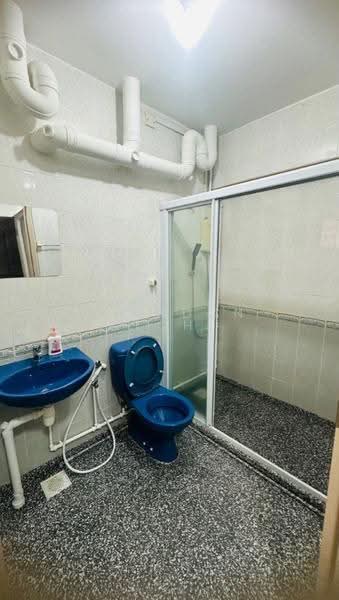 979A Buangkok Crescent, 979A Buangkok Crescent, Hougang / Punggol / Sengkang, Room Rental, 150 sqft, HDB Flat For Rent, by Brandon Loh, 500302170 - Bathroom - PropertyGuru.com.sg