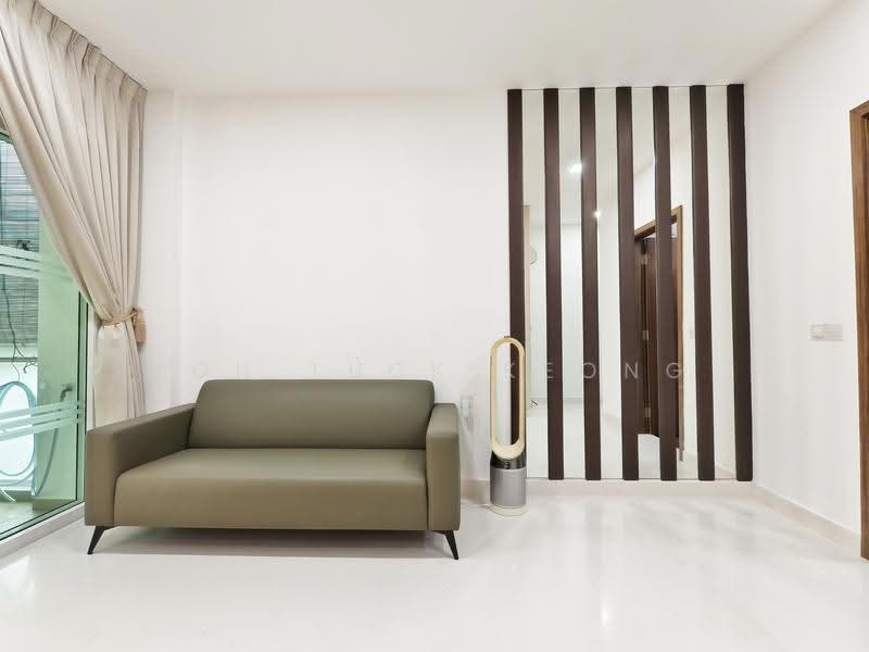 Parc Rosewood, 93 Rosewood Drive, Admiralty / Woodlands, 1 Bedroom, 527 sqft, Condominium For Rent, by Loh Tuck Keong, 500302182 - Living Room - PropertyGuru.com.sg