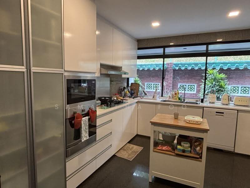 Guok Avenue, Guok Avenue, Buona Vista / West Coast / Clementi New Town, 5 Bedrooms, 7,832 sqft, Detached House For Rent, by Samantha Foo, 500302291 - PropertyGuru.com.sg