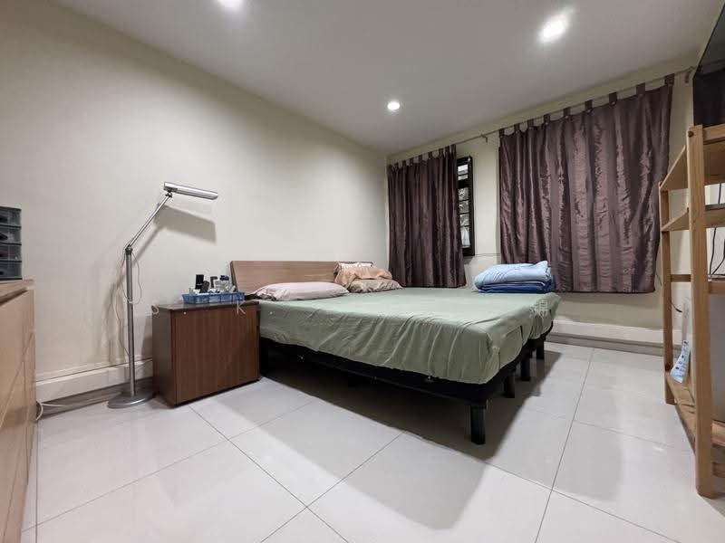 966 Hougang Avenue 9, 966 Hougang Avenue 9, Hougang / Punggol / Sengkang, 3 Bedrooms, 1,238 sqft, HDB Flat For Sale, by S. K. Yeo 杨顺锦, 500302295 - Bedroom - PropertyGuru.com.sg