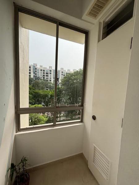 Bright and well ventilated yard