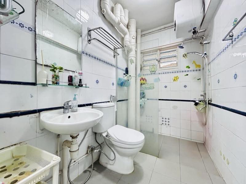 468C Admiralty Drive, 468C Admiralty Drive, Sembawang / Yishun, 3 Bedrooms, 1,270 sqft, HDB Flat For Sale, by Alice Ng 黄素芳, 500302374 - Bathroom - PropertyGuru.com.sg
