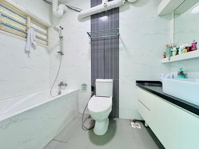 468C Admiralty Drive, 468C Admiralty Drive, Sembawang / Yishun, 3 Bedrooms, 1,270 sqft, HDB Flat For Sale, by Alice Ng 黄素芳, 500302374 - Bathroom - PropertyGuru.com.sg