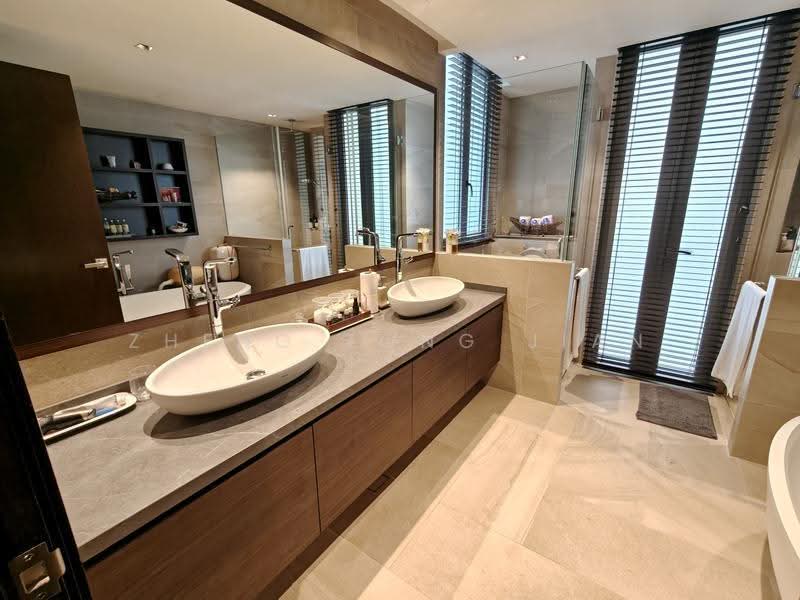 jalan, Jalan Selanting, Boon Lay / Jurong / Tuas, 7 Bedrooms, 7,699 sqft, Semi-Detached House For Sale, by Zheng Zong Jian, 500302455 - Bathroom - PropertyGuru.com.sg