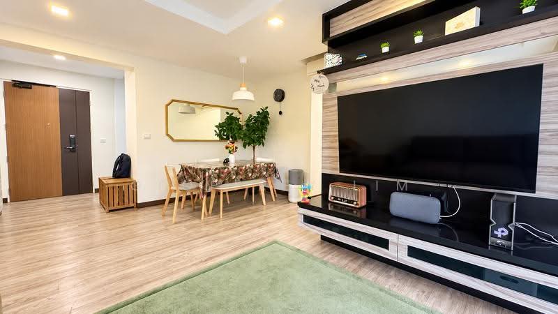 289B Compassvale Crescent, 289B Compassvale Crescent, Hougang / Punggol / Sengkang, 3 Bedrooms, 1,001 sqft, HDB Flat For Sale, by Geoffrey Lim, 500302491 - Living Room - PropertyGuru.com.sg