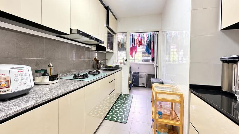 289B Compassvale Crescent, 289B Compassvale Crescent, Hougang / Punggol / Sengkang, 3 Bedrooms, 1,001 sqft, HDB Flat For Sale, by Geoffrey Lim, 500302491 - Kitchen - PropertyGuru.com.sg