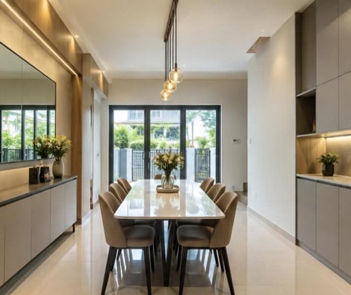 Like New! 3.5stry! High Ceiling! No Split Level, Kembangan MRT, Eunos / Geylang / Paya Lebar, 5 Bedrooms, 5,000 sqft, Terraced House For Sale, by Ming !, 500302496 - Dining Room - PropertyGuru.com.sg
