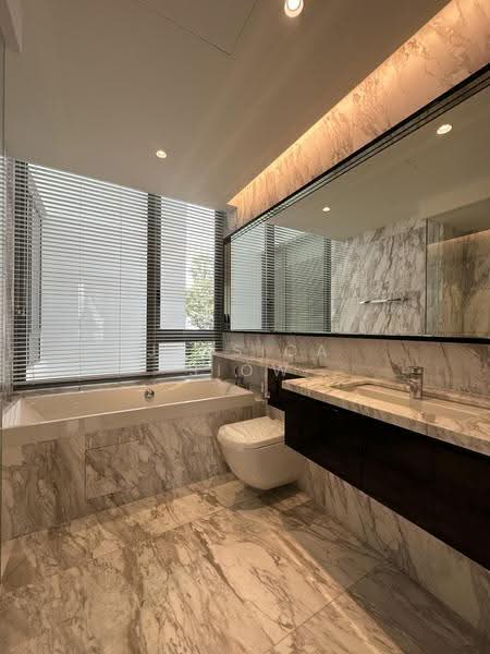 Marina Collection, 13 Cove Drive, Harbourfront / Telok Blangah, 4 Bedrooms, 2,185 sqft, Condominium For Sale, by Jessica Siow, 500302540 - Bathroom - PropertyGuru.com.sg