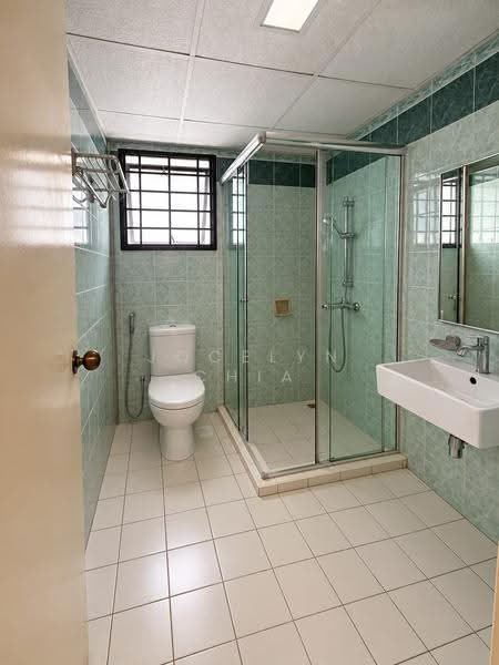 Central Green, 1 Jalan Membina, Alexandra / Commonwealth, 3 Bedrooms, 1,292 sqft, Condominium For Rent, by Jocelyn Chia, 500302541 - Bathroom - PropertyGuru.com.sg