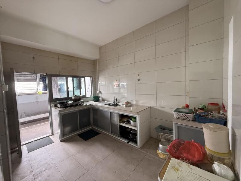 Choa Chu Kang Avenue 1, Dairy Farm / Bukit Panjang / Choa Chu Kang, 2 Bedrooms, 1,100 sqft, Shophouse For Rent, by Xavier Tan, 500302578 - Kitchen - PropertyGuru.com.sg