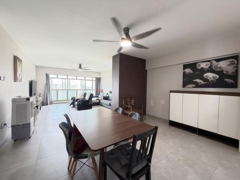 162A Punggol Central, 162A Punggol Central, Hougang / Punggol / Sengkang, 3 Bedrooms, 1,227 sqft, HDB Flat For Sale, by Frankie Er, 500302582 - Living Room - PropertyGuru.com.sg