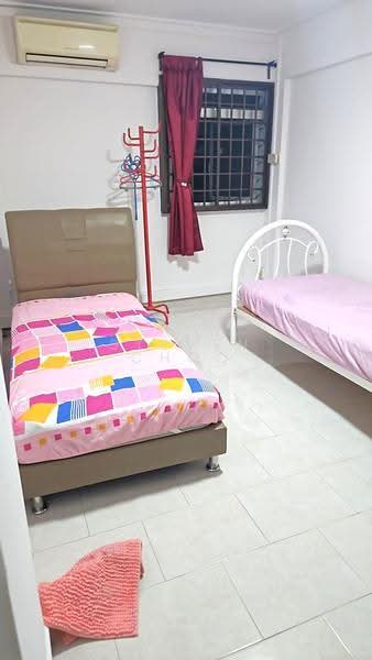 483 Tampines Street 43, 483 Tampines Street 43, Pasir Ris / Tampines, Room Rental, 120 sqft, HDB Flat For Rent, by Steven Choo, 500302583 - Bedroom - PropertyGuru.com.sg