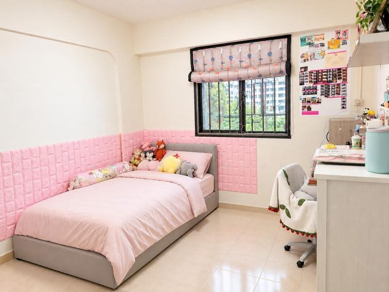 826 Tampines Street 81, 826 Tampines Street 81, Pasir Ris / Tampines, 2 Bedrooms, 721 sqft, HDB Flat For Sale, by Asyraff Khan, 500302592 - Bedroom - PropertyGuru.com.sg