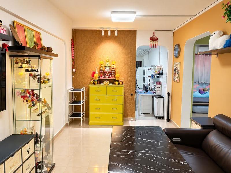 826 Tampines Street 81, 826 Tampines Street 81, Pasir Ris / Tampines, 2 Bedrooms, 721 sqft, HDB Flat For Sale, by Asyraff Khan, 500302592 - Living Room - PropertyGuru.com.sg