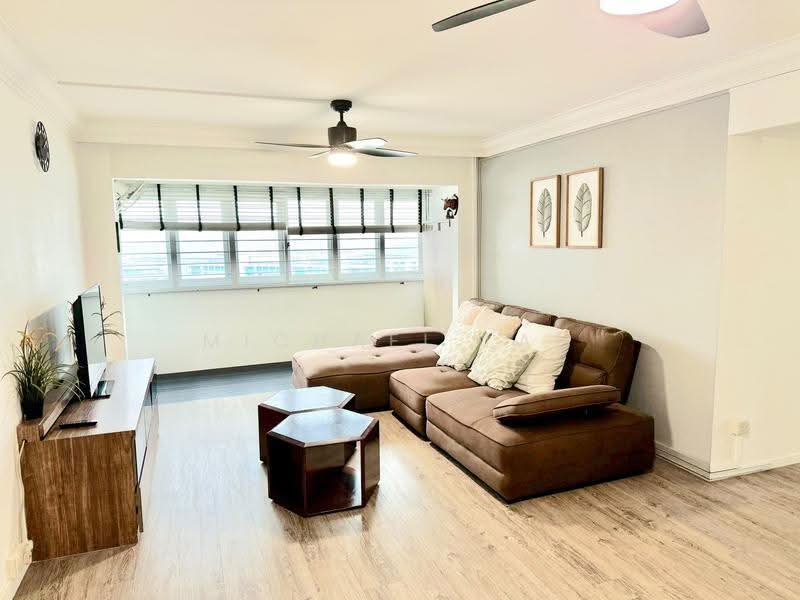 338 Clementi Avenue 2, 338 Clementi Avenue 2, Buona Vista / West Coast / Clementi New Town, 3 Bedrooms, 1,280 sqft, HDB Flat For Rent, by Michael Lau, 500302866 - Living Room - PropertyGuru.com.sg