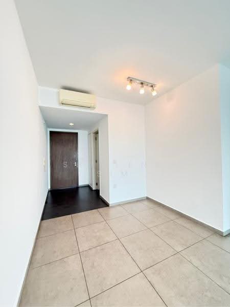 Suggested dining & entrance