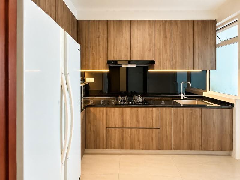 For investors/coliving, *FREEHOLD* 2+S convertible to 3BR @ 3.3% yield, Pasir Ris/Tampines/Loyang/Changi, Pasir Ris / Tampines, 3 Bedrooms, 828 sqft, Condominium For Sale, by Kimberly Lai, 500302979 - Kitchen - PropertyGuru.com.sg