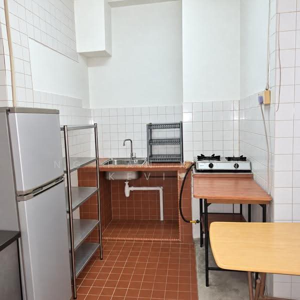 44 Moh Guan Terrace, 44 Moh Guan Terrace, Alexandra / Commonwealth, 1 Bedroom, 495 sqft, HDB Flat For Sale, by Ng Han Xian Kevin, 500303076 - Kitchen - PropertyGuru.com.sg