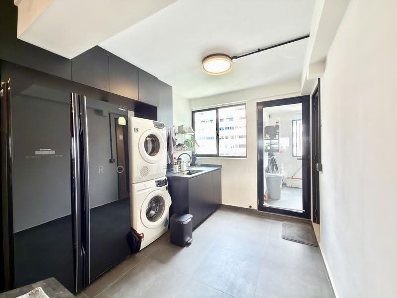 31 Marine Crescent, 31 Marine Crescent, East Coast / Marine Parade, 2 Bedrooms, 700 sqft, HDB Flat For Sale, by Ronald Chye, 500303107 - Kitchen - PropertyGuru.com.sg