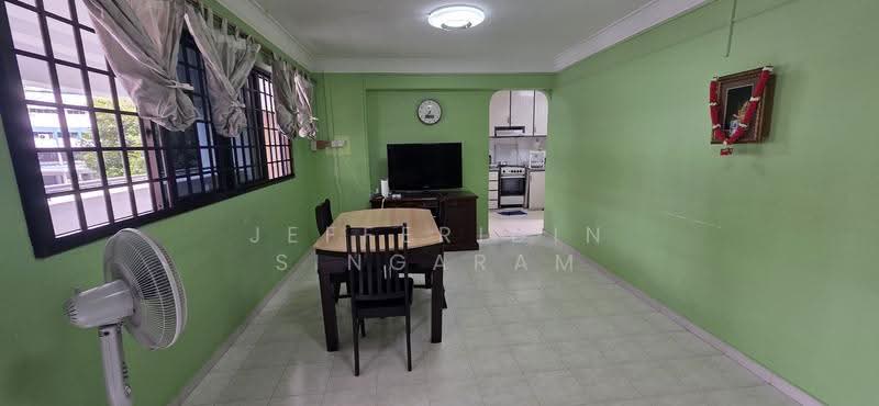 166 Bishan Street 13, 166 Bishan Street 13, Ang Mo Kio / Bishan / Thomson, 3 Bedrooms, 904 sqft, HDB Flat For Rent, by Jefferidin Singaram, 500303129 - Living Room - PropertyGuru.com.sg