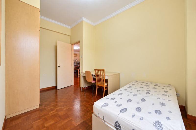 Princeton Vale, Poh Huat Terrace, Hougang / Punggol / Sengkang, 5 Bedrooms, 3,200 sqft, Terraced House For Sale, by Alice Ng 黄素芳, 500303151 - Common bedroom 1 - PropertyGuru.com.sg