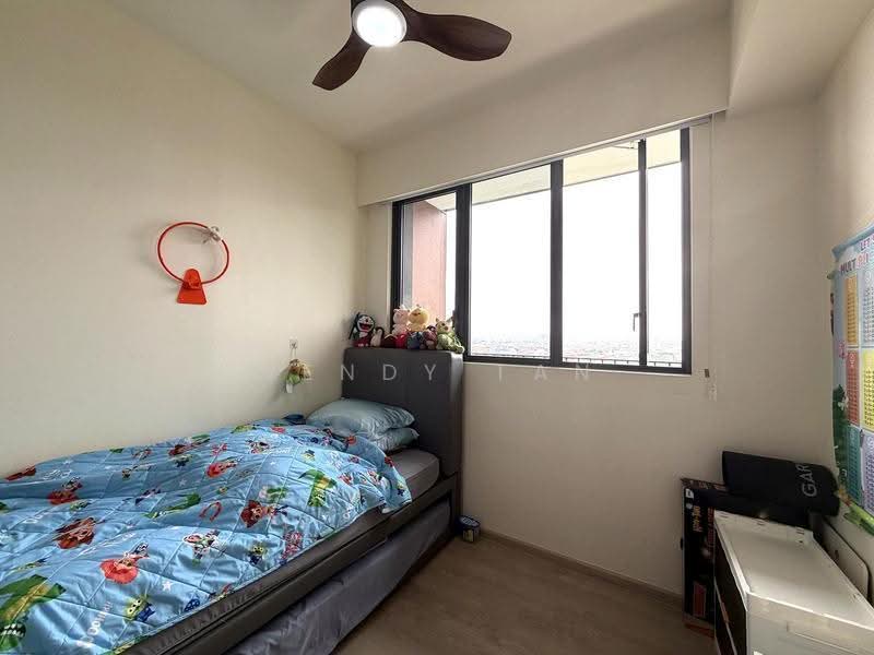 Affinity At Serangoon, Hougang / Punggol / Sengkang, 2 Bedrooms, 732 sqft, Condominium For Sale, by Wendy Tan, 500303158 - Bedroom - PropertyGuru.com.sg