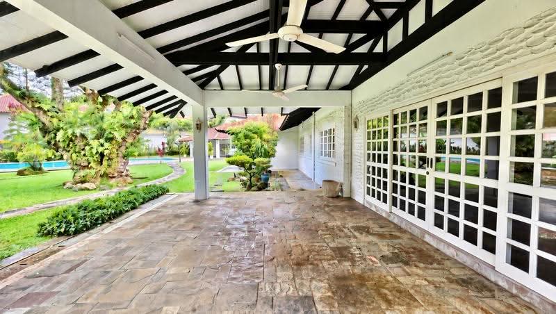 ☆ Rare GCB Plot with Option to Create 2 Plots | Beautiful Plot | Investment Potential, Legacy Asset, Tanglin / Holland / Bukit Timah, 5 Bedrooms, 6,013 sqft, Good Class Bungalow For Sale, by Steve Tay, 500303220 - PropertyGuru.com.sg