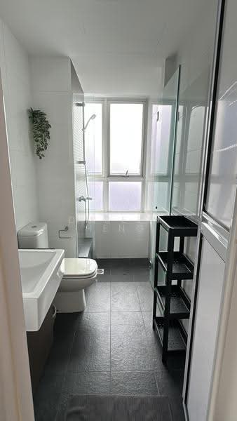 The Parc Condominium, 3 West Coast Walk, Buona Vista / West Coast / Clementi New Town, Room Rental, 150 sqft, Condominium For Rent, by Doreen Heng, 500303249 - Bathroom - PropertyGuru.com.sg