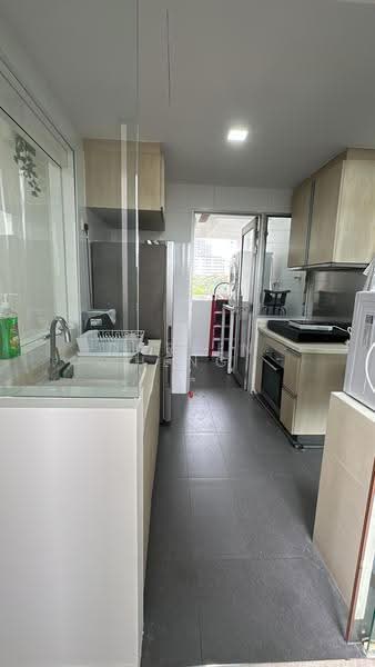 The Parc Condominium, 3 West Coast Walk, Buona Vista / West Coast / Clementi New Town, Room Rental, 150 sqft, Condominium For Rent, by Doreen Heng, 500303249 - Kitchen - PropertyGuru.com.sg