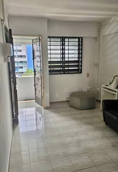 561 Ang Mo Kio Avenue 10, 561 Ang Mo Kio Avenue 10, Ang Mo Kio / Bishan / Thomson, 2 Bedrooms, 721 sqft, HDB Flat For Rent, by J.A. Goh 吴永益, 500303266 - Living Room - PropertyGuru.com.sg