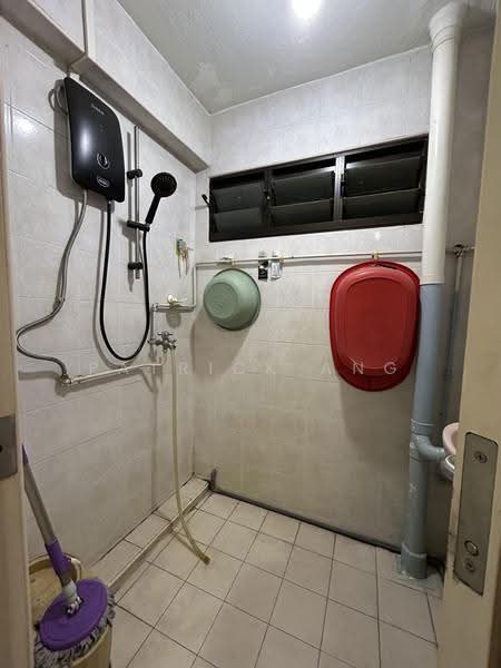 13 Marsiling Lane, 13 Marsiling Lane, Admiralty / Woodlands, 2 Bedrooms, 700 sqft, HDB Flat For Sale, by Patrick Ang, 500303430 - Bathroom - PropertyGuru.com.sg