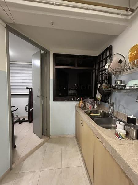 13 Marsiling Lane, 13 Marsiling Lane, Admiralty / Woodlands, 2 Bedrooms, 700 sqft, HDB Flat For Sale, by Patrick Ang, 500303430 - Kitchen - PropertyGuru.com.sg