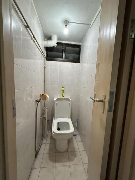 13 Marsiling Lane, 13 Marsiling Lane, Admiralty / Woodlands, 2 Bedrooms, 700 sqft, HDB Flat For Sale, by Patrick Ang, 500303430 - Bathroom - PropertyGuru.com.sg