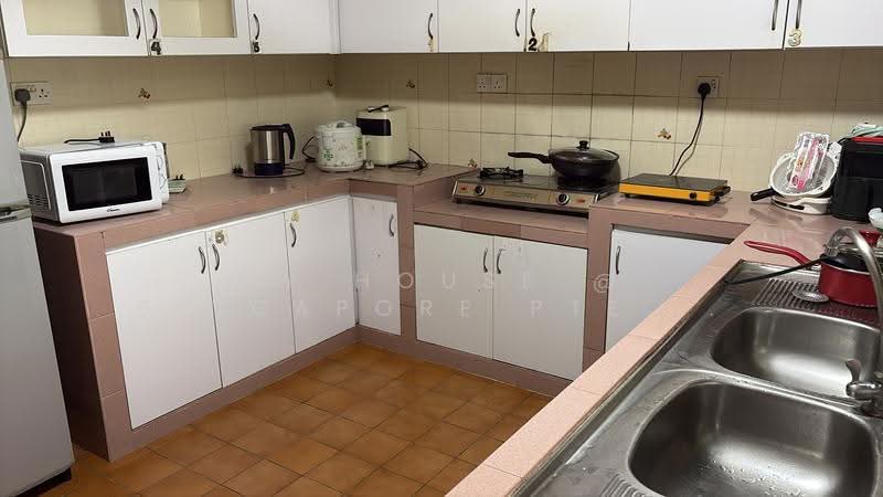 IdealHome! Siglap Mrt! Spacious common room for rent! No owner/ No agent fee., Tay Lian Teck, East Coast / Marine Parade, Room Rental, 149 sqft, Walk-up Apartment For Rent, by Desmond, 500303451 - Kitchen - PropertyGuru.com.sg