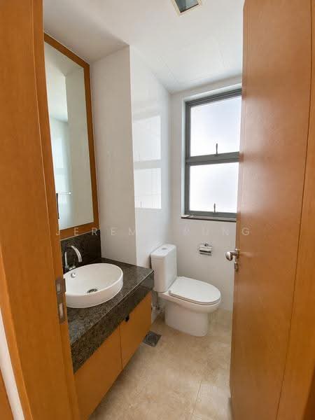 The Imperial, 1 Jalan Rumbia, Orchard / River Valley, 2 Bedrooms, 979 sqft, Condominium For Sale, by Jereme Pung, 500303648 - Bathroom - PropertyGuru.com.sg