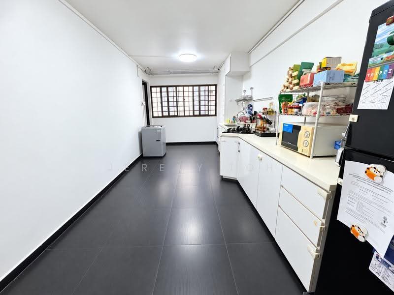175 Bukit Batok West Avenue 8, 175 Bukit Batok West Avenue 8, Dairy Farm / Bukit Panjang / Choa Chu Kang, 2 Bedrooms, 732 sqft, HDB Flat For Sale, by Jeremy Toh, 500303698 - Kitchen - PropertyGuru.com.sg