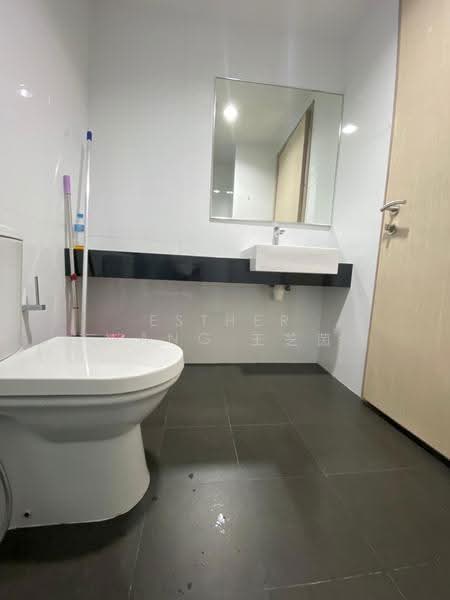 Opal Suites, 1 Opal Crescent, Balestier / Toa Payoh, 1 Bedroom, 398 sqft, Condominium For Rent, by Esther Wang 王芝茵, 500303744 - Bathroom - PropertyGuru.com.sg
