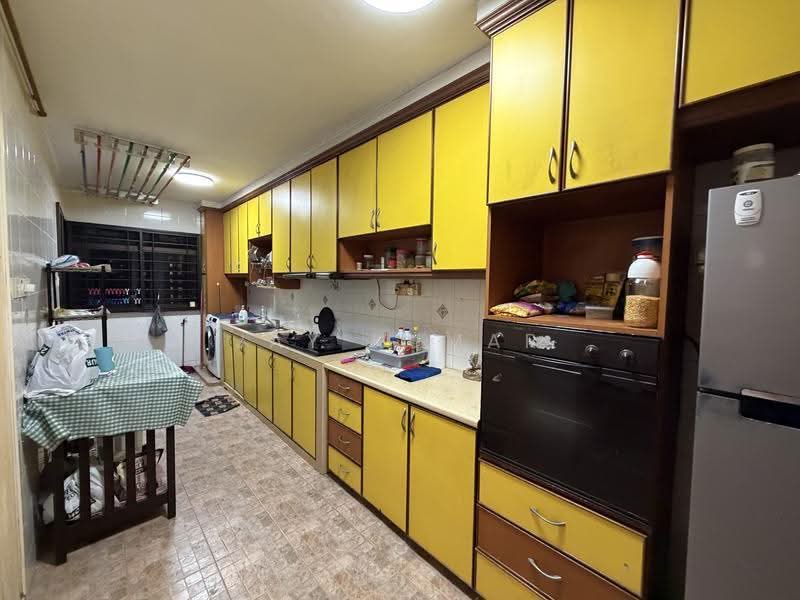 200B Sengkang East Road, 200B Sengkang East Road, Hougang / Punggol / Sengkang, 3 Bedrooms, 1,184 sqft, HDB Flat For Sale, by Jay Kumar, 500303786 - Kitchen - PropertyGuru.com.sg