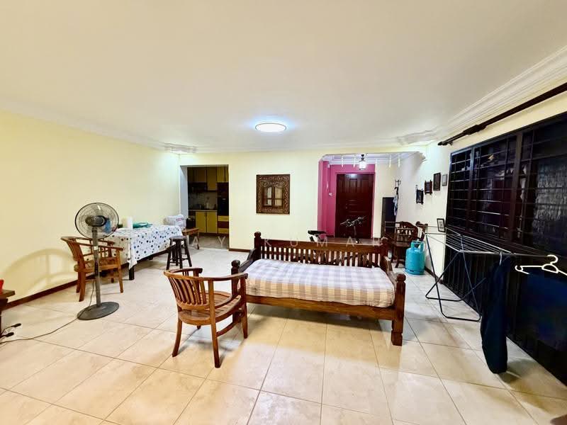 200B Sengkang East Road, 200B Sengkang East Road, Hougang / Punggol / Sengkang, 3 Bedrooms, 1,184 sqft, HDB Flat For Sale, by Jay Kumar, 500303786 - Living Room - PropertyGuru.com.sg
