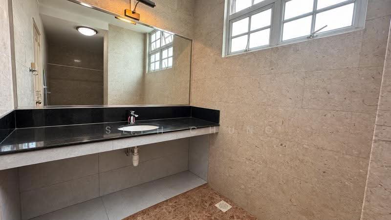 Lentor Villas, Lentor Crescent, Mandai / Upper Thomson, Room Rental, 280 sqft, Terraced House For Rent, by Seth Chung, 500303830 - Bathroom - PropertyGuru.com.sg
