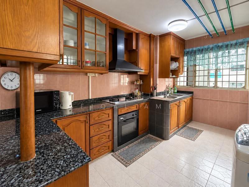 KITCHEN