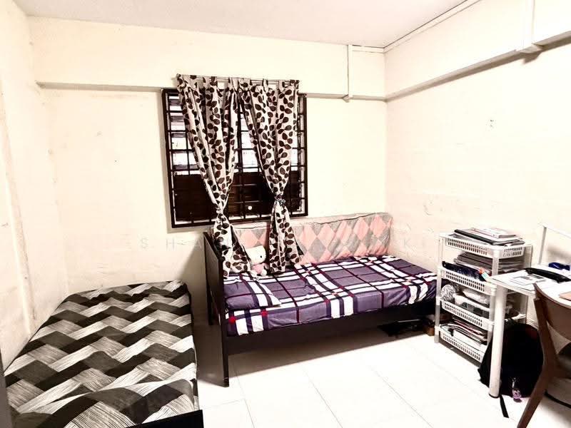 2ND SPACIOUS BEDROOM