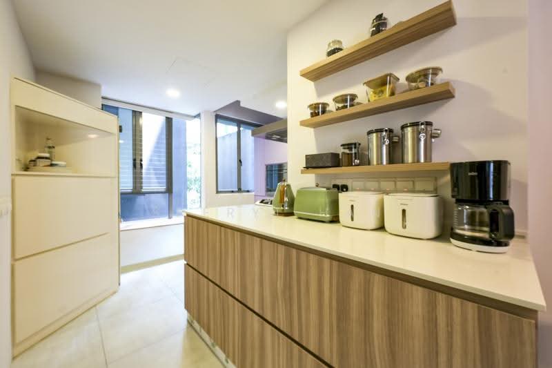 Shelford Suites, 16B Shelford Road, Newton / Novena, 3 Bedrooms, 1,604 sqft, Apartment For Sale, by Sheryl Han, 500304058 - Kitchen - PropertyGuru.com.sg