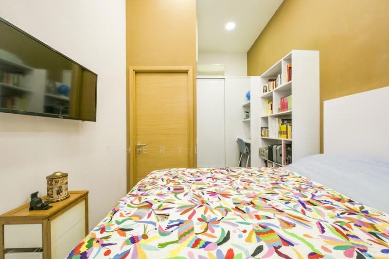 Shelford Suites, 16B Shelford Road, Newton / Novena, 3 Bedrooms, 1,604 sqft, Apartment For Sale, by Sheryl Han, 500304058 - Bedroom 1 - PropertyGuru.com.sg