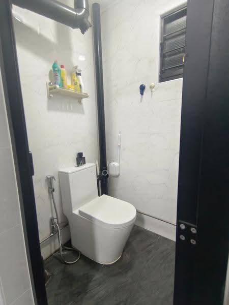 125 Marsiling Rise, 125 Marsiling Rise, Admiralty / Woodlands, 2 Bedrooms, 646 sqft, HDB Flat For Sale, by Raymond Wong, 500304175 - Bathroom - PropertyGuru.com.sg