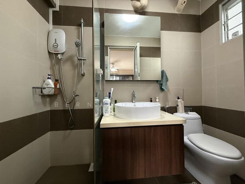 101 Bishan Street 12, 101 Bishan Street 12, Ang Mo Kio / Bishan / Thomson, 3 Bedrooms, 1,302 sqft, HDB Flat For Rent, by Bernard Chua, 500304221 - Bathroom - PropertyGuru.com.sg